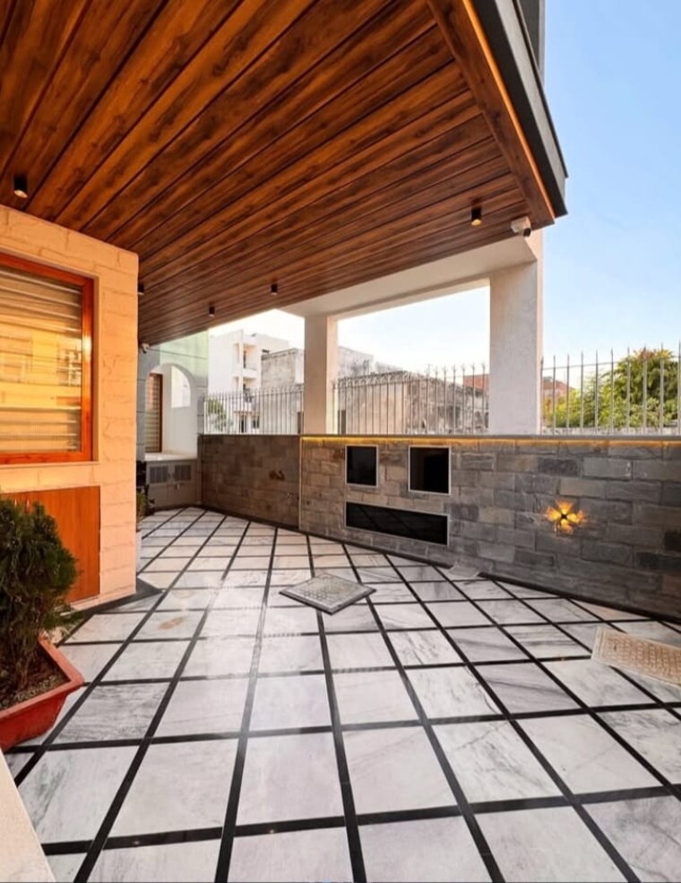  Parking, sector 30 4 Bedroom 4050 Sq.Ft. Builder Floor In Sector 30 Faridabad 8675163