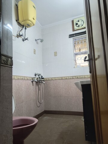 Bathroom in 3 BHK Apartment at Sarita Vihar Pocket-C RWA, Sarita Vihar – for Rent