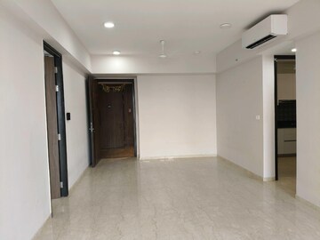 Room in 2 BHK Apartment at Lodha Kiara, Worli – for Rent