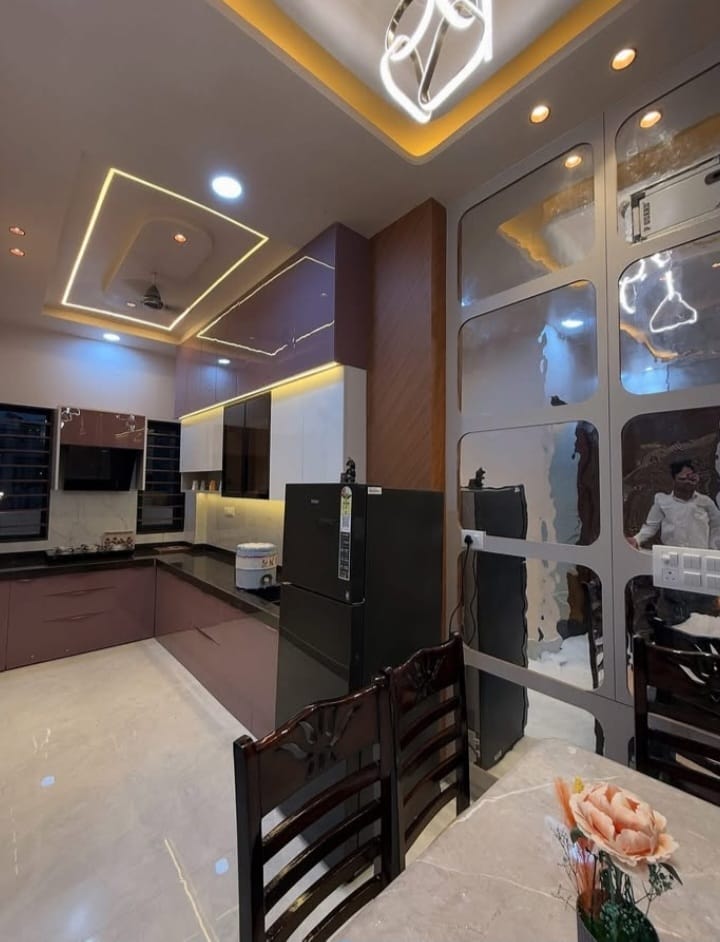 4 BHK + Pooja Room,Servant Room Builder Floor For Sale in Building Floor 