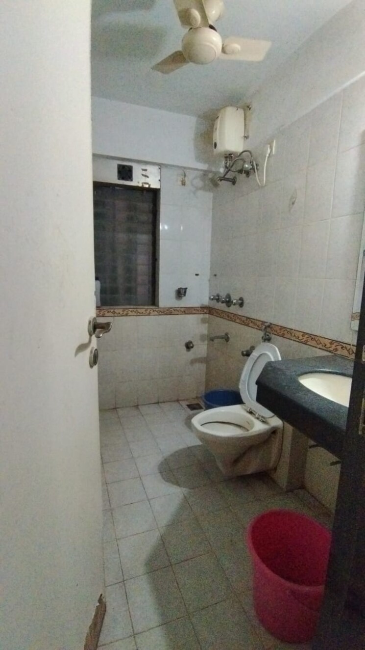 Bathroom, lotus-sky-garden 2 Bedroom 809 Sq.Ft. Apartment In Malad West Mumbai 8675223