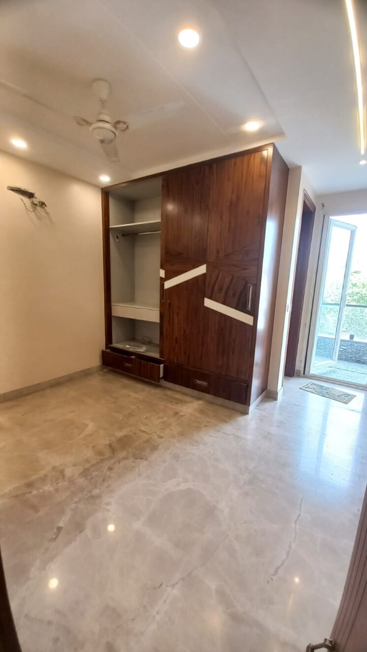 Room, navbharat-apartments 3.5 Bedroom 1450 Sq.Ft. Apartment In Paschim Vihar Delhi 8675260