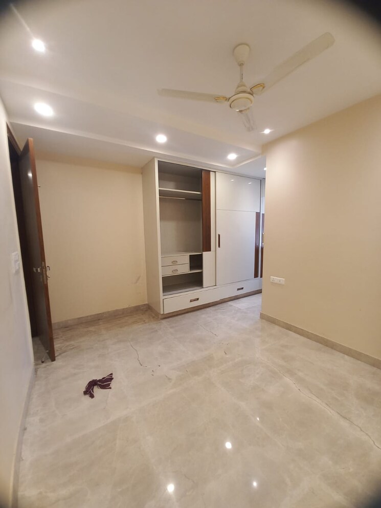 Room, navbharat-apartments 3.5 Bedroom 1450 Sq.Ft. Apartment In Paschim Vihar Delhi 8675260