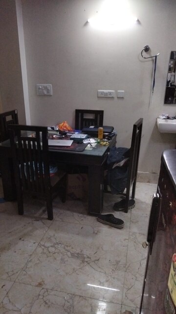 Master Bedroom in 1 BHK Builder Floor at Sector 40 – for Rent