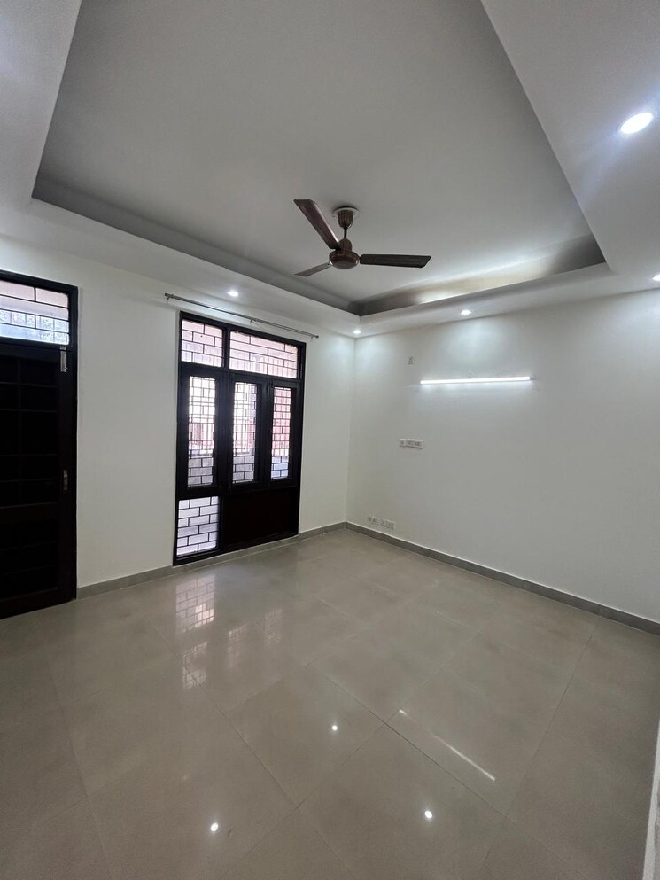 Room, sector 52 4 Bedroom 150 Sq.Yd. Independent House In Sector 52 Gurgaon 8675319