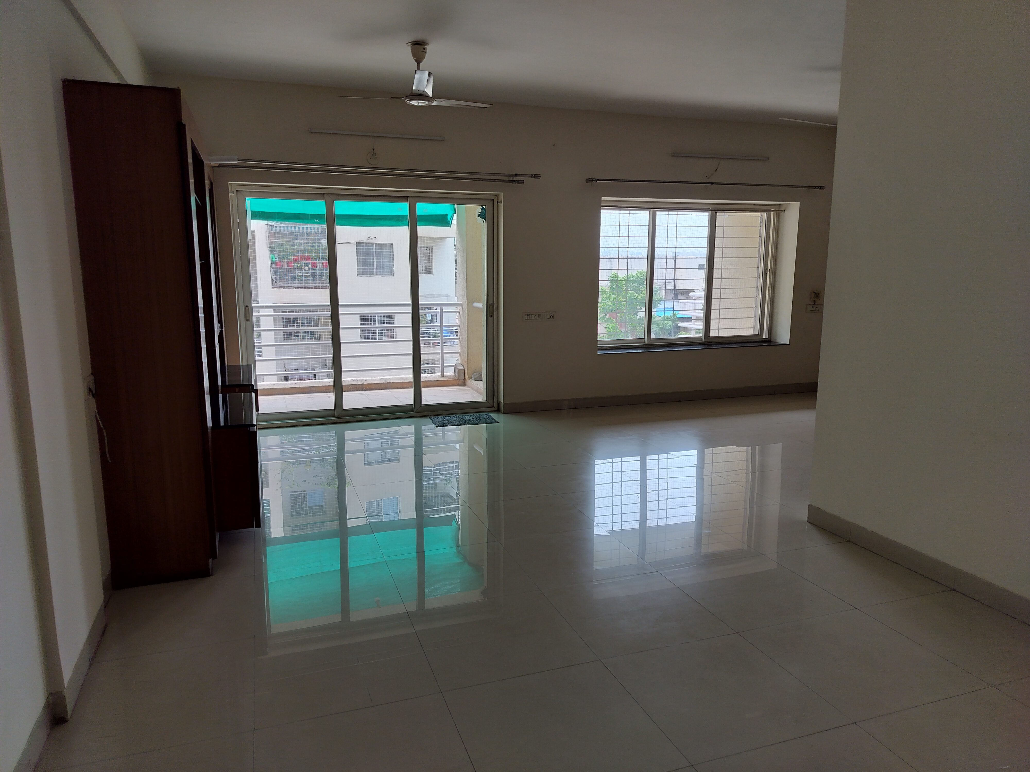 3 BHK Apartment For Rent in Mirchandani Palms