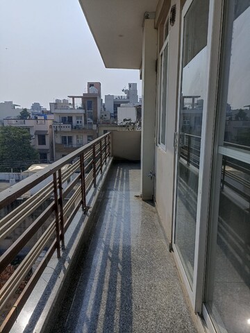 Balcony in 3 BHK Builder Floor at Sector 46 – for Rent