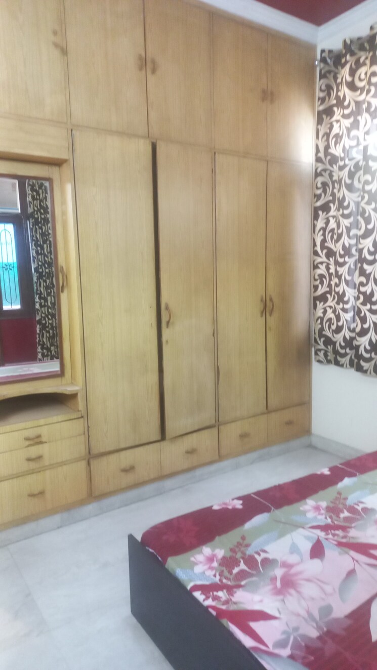 undefined, sector 52 4 Bedroom 260 Sq.Yd. Independent House In Sector 52 Gurgaon 8675356