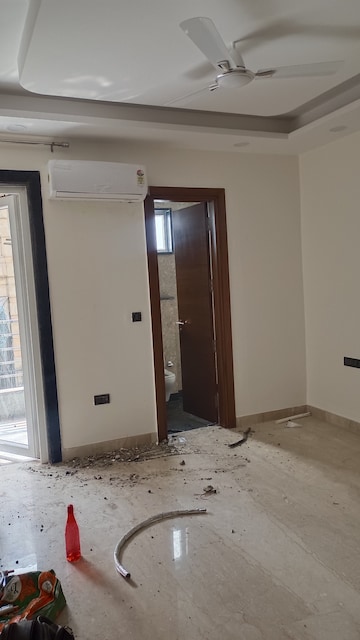 Building Lobby in 3 BHK Builder Floor at New Rajinder Nagar – for Rent