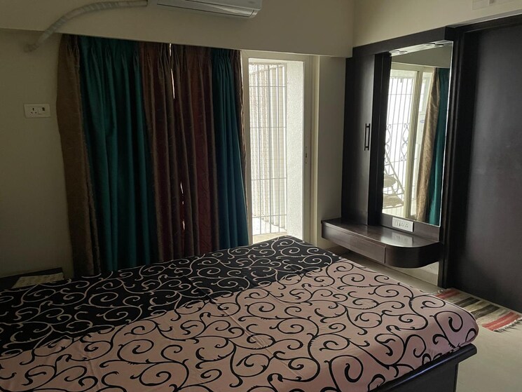 Room, goregaon west 3 Bedroom 1200 Sq.Ft. Apartment In Goregaon West Mumbai 8675468