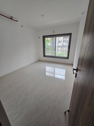 Room in 2 BHK Apartment at Pant Nagar – for Rent
