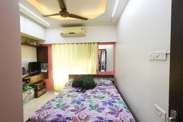 Master Bedroom in 3 BHK Apartment at Sapta Shree Greeshma Residency I, Eastern Express Highway – for Rent