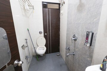 Bathroom in 3 BHK Apartment at Sapta Shree Greeshma Residency I, Eastern Express Highway – for Rent