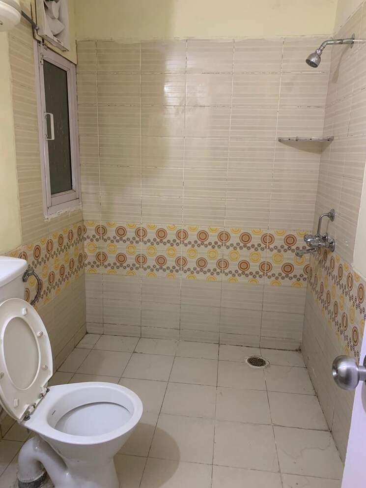 Bathroom, ansal-api-celebrity-gardens 2 Bedroom 1483 Sq.Ft. Apartment In Sushant Golf City Lucknow 8675506