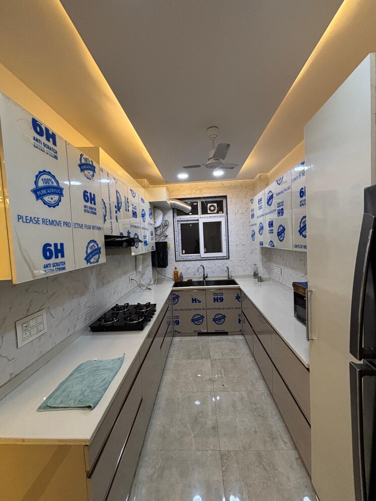 Kitchen, ansal-sushant-lok-i 3 Bedroom 263 Sq.Yd. Builder Floor In Sector 43 Gurgaon 8675518