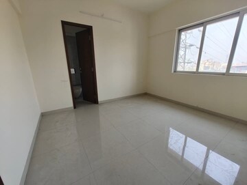 Room in 1 BHK Apartment at Omkar Signet, Malad East – for Rent