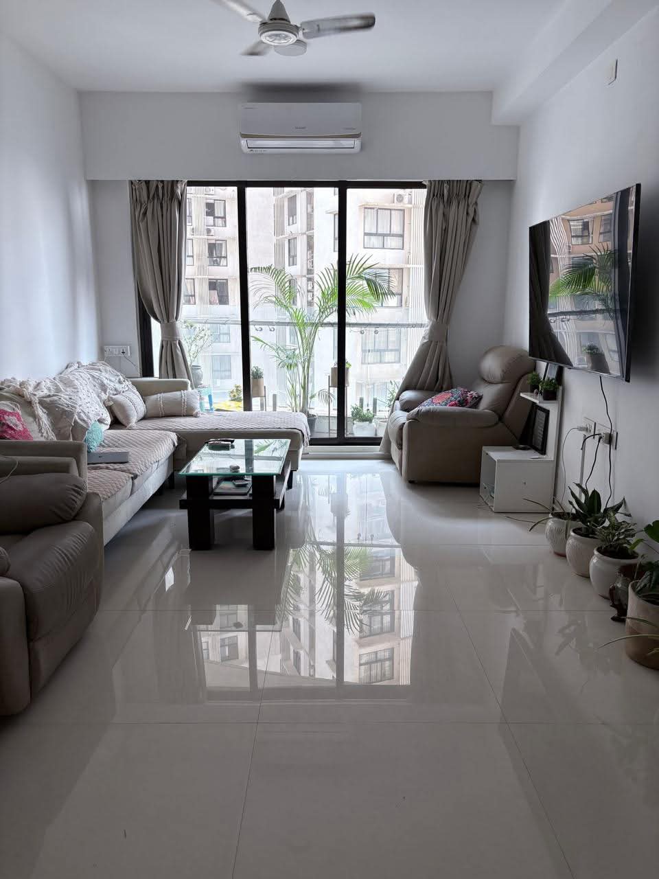 Pg For Rent in Sunteck City Avenue 1