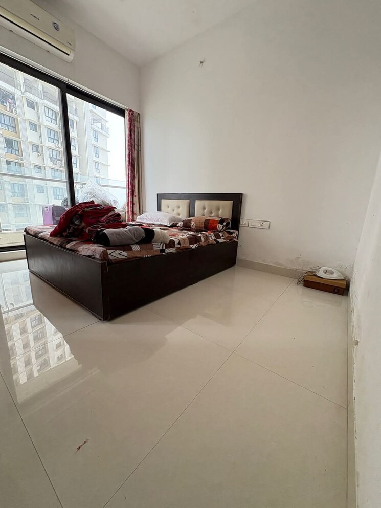 Bedroom, sunteck-city-avenue-1 Pg For Boys In Goregaon West 8675527