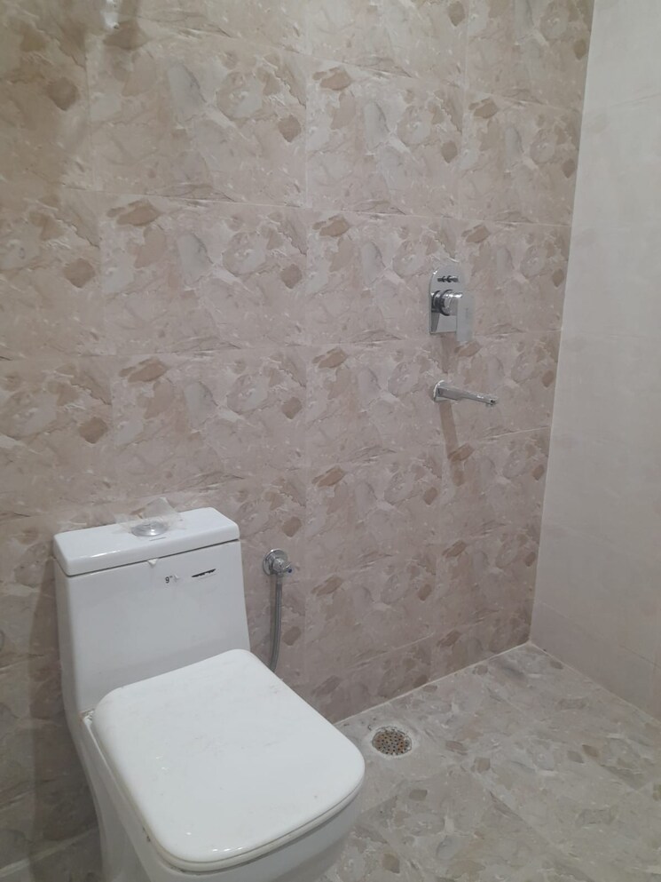 Bathroom, ansal-sushant-lok-i 3 Bedroom 270 Sq.Yd. Builder Floor In Sector 43 Gurgaon 8675529