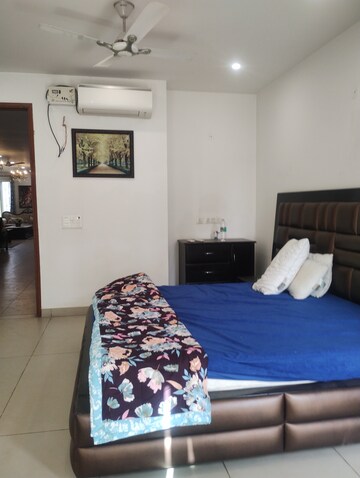 Furnished Amenities in 3 BHK Builder Floor at Ansal Sushant Apartments, Sushant Lok I – for Rent