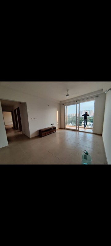 Room in 3 BHK Apartment at Bhartiya Nikoo Homes, Thanisandra Main Road – for Rent