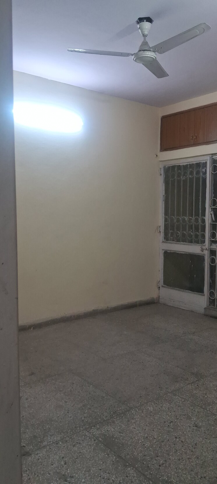 Room, sarita vihar 2.5 Bedroom 1800 Sq.Ft. Apartment In Sarita Vihar Delhi 8675563