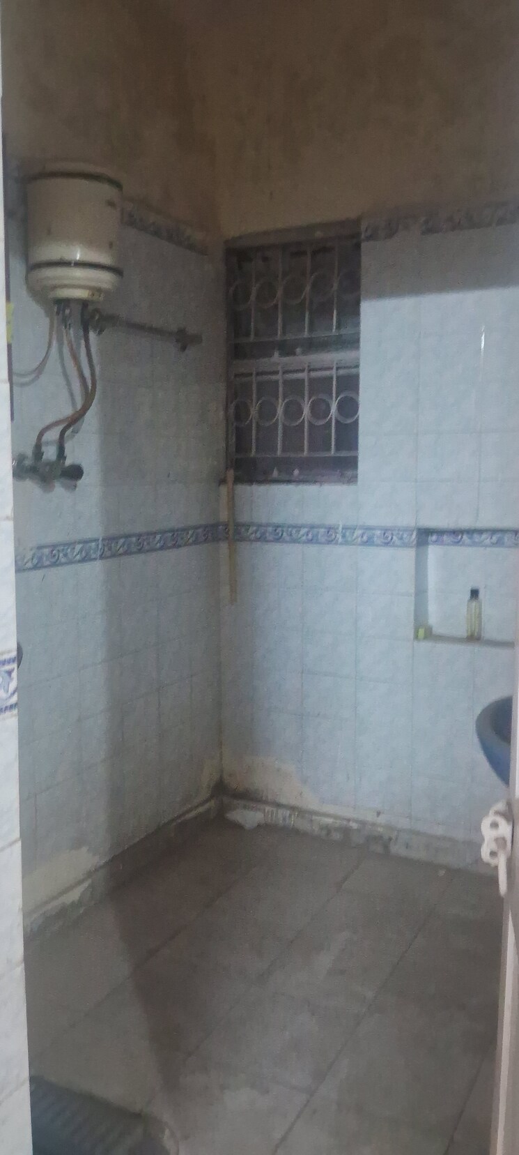Bathroom, sarita vihar 2.5 Bedroom 1800 Sq.Ft. Apartment In Sarita Vihar Delhi 8675563