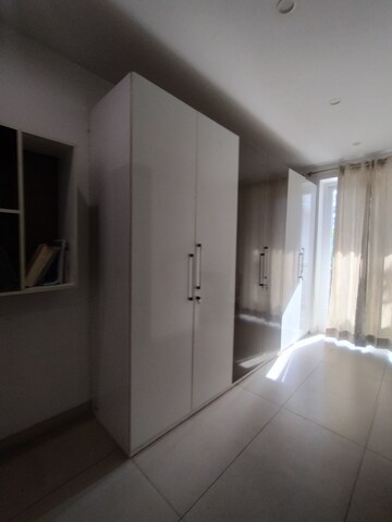 Furnished Amenities in 3 BHK Builder Floor at Ansal Sushant Lok I, Sector 43 – for Rent