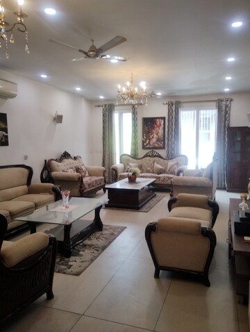 Living Room in 3 BHK Builder Floor at Ansal Sushant Lok I, Sector 43 – for Rent