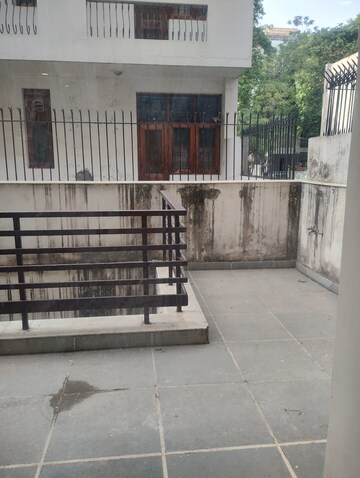 Staircase in 3 BHK Builder Floor at Ansal Sushant Lok I, Sector 43 – for Rent