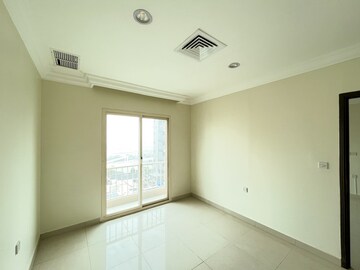 Room in 2 BHK Apartment at The Baya Victoria, Byculla – for Rent