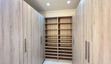 Room in 2 BHK Apartment at Runwal Nirvana, Parel – for Rent