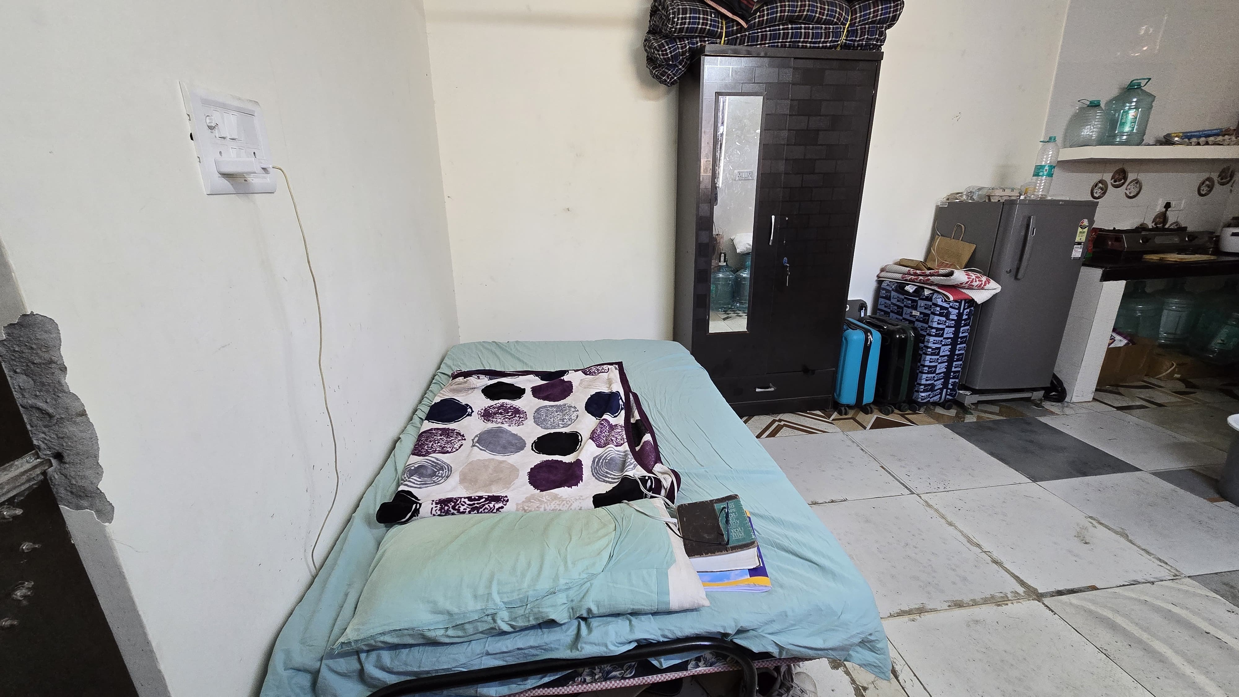 1.5 BHK + Extra Room Independent House For Rent in RWA Apartments Sector 27