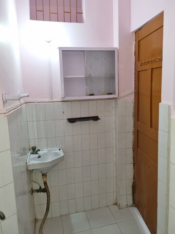 Bathroom in 1.5 BHK Independent House at RWA Apartments Sector 27, Sector 27 – for Rent
