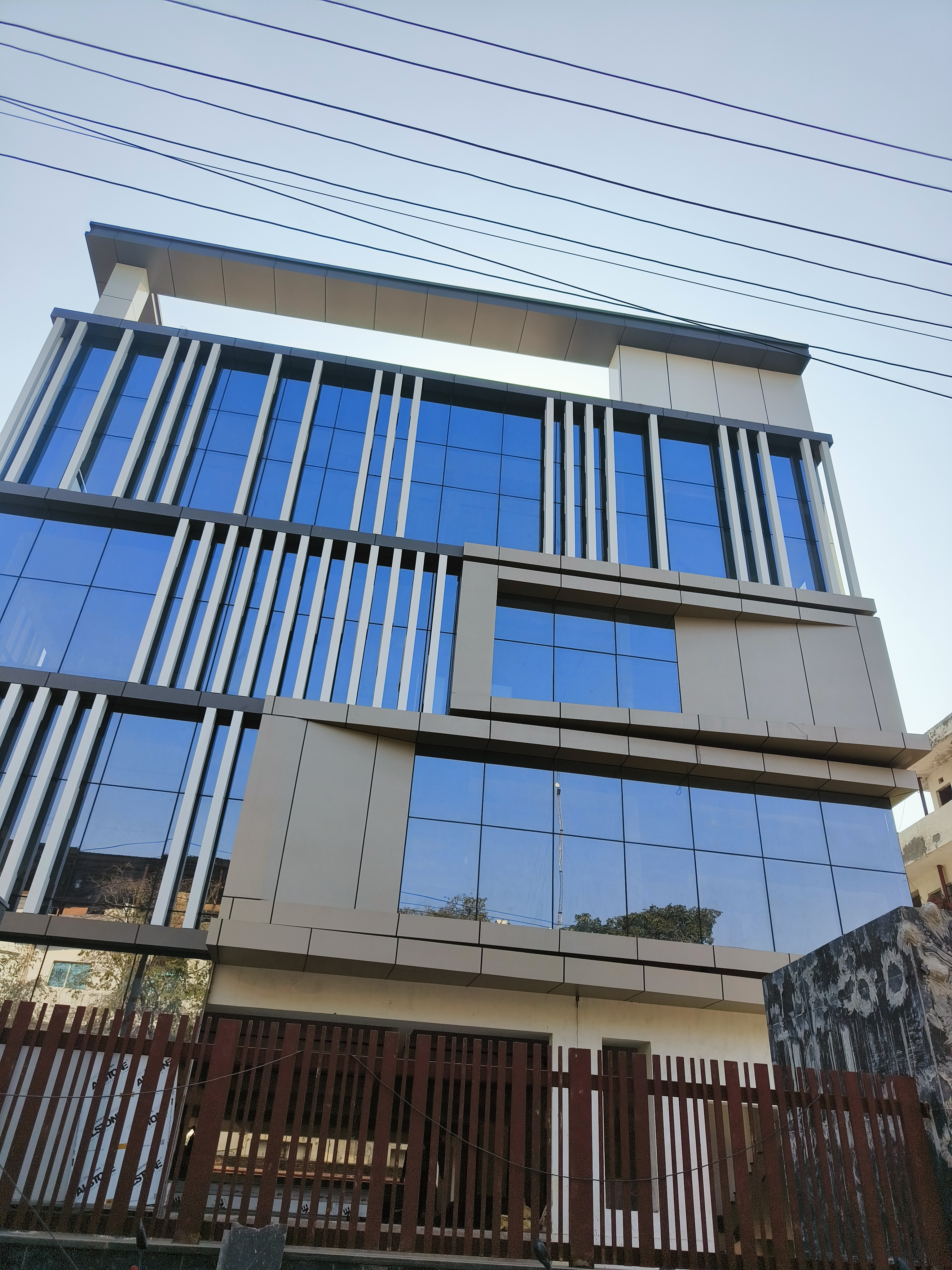 Office Space For Rent in Sector 63