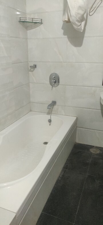 Bathroom in 3 BHK Apartment at City Center Banjara Hills, Banjara Hills – for Rent