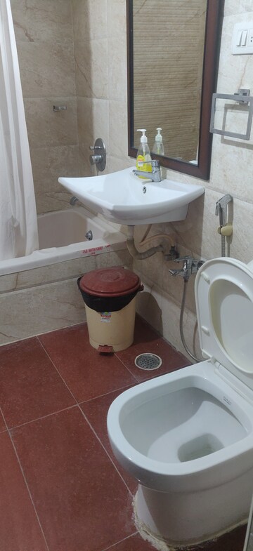 Bathroom in 3 BHK Apartment at City Center Banjara Hills, Banjara Hills – for Rent