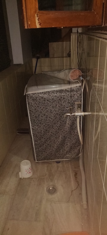 Bathroom in 3 BHK Apartment at City Center Banjara Hills, Banjara Hills – for Rent