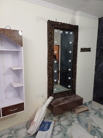Living Room in 1.5 BHK Apartment at Paschim Vihar – for Rent