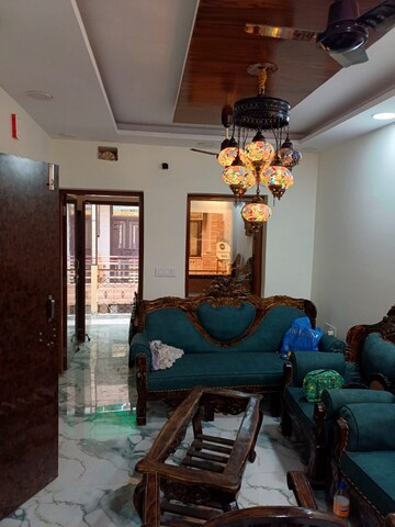 Living Room in 1.5 BHK Apartment at Paschim Vihar – for Rent