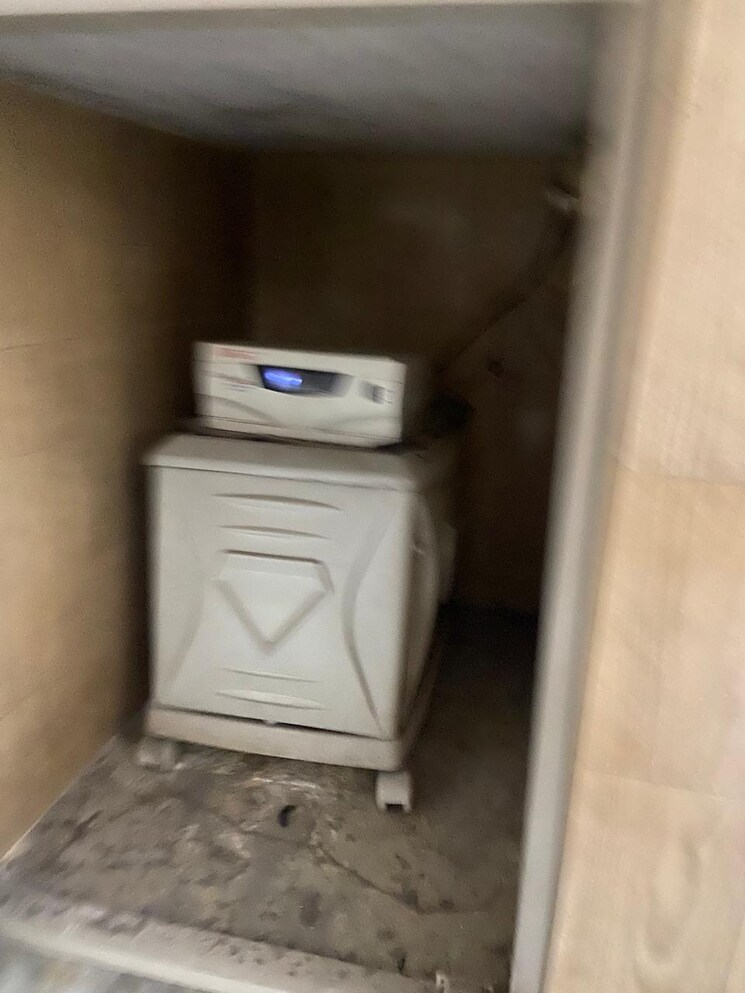 undefined, paschim vihar 1.5 Bedroom 50 Sq.Yd. Apartment In Paschim Vihar Delhi 8675633