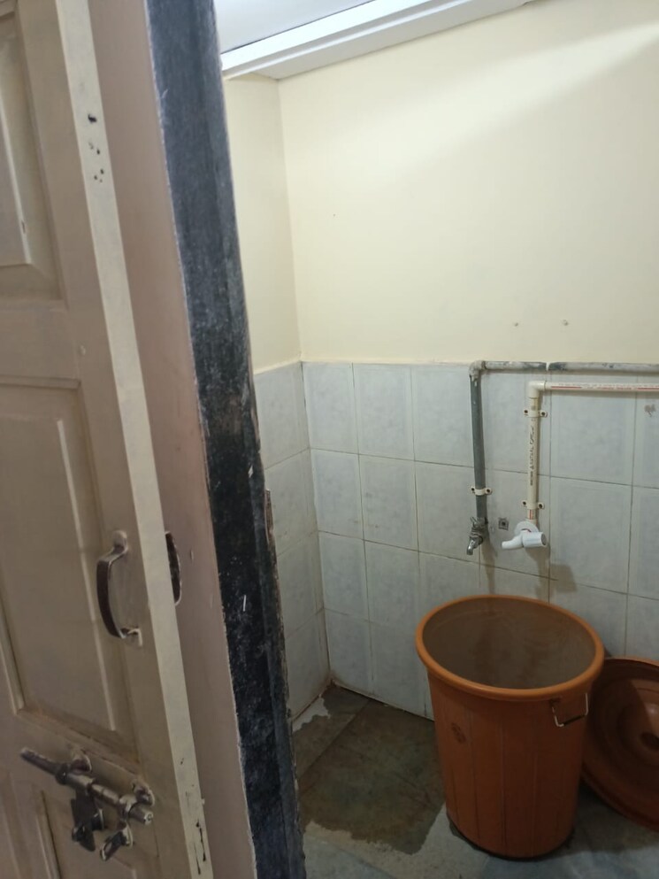 Bathroom, gulmohar-chs-wadala 1 RK 225 Sq.Ft. Apartment In Wadala Mumbai 8675636