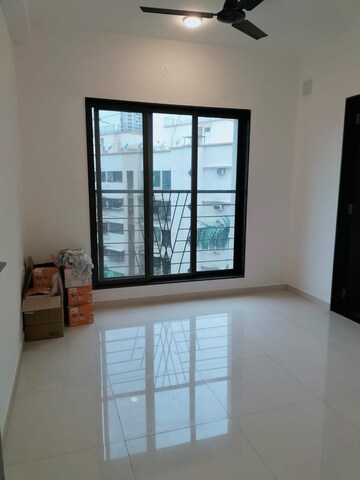 Room in 1 BHK Apartment at Lalani Valentine Apartment 1 Wing D, Malad East – for Rent