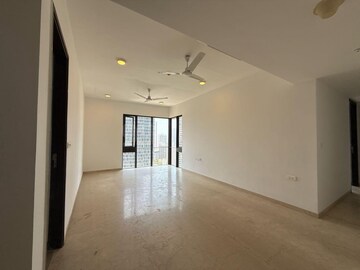 2 BHK Apartment For Rent in Lodha The Park, Worli