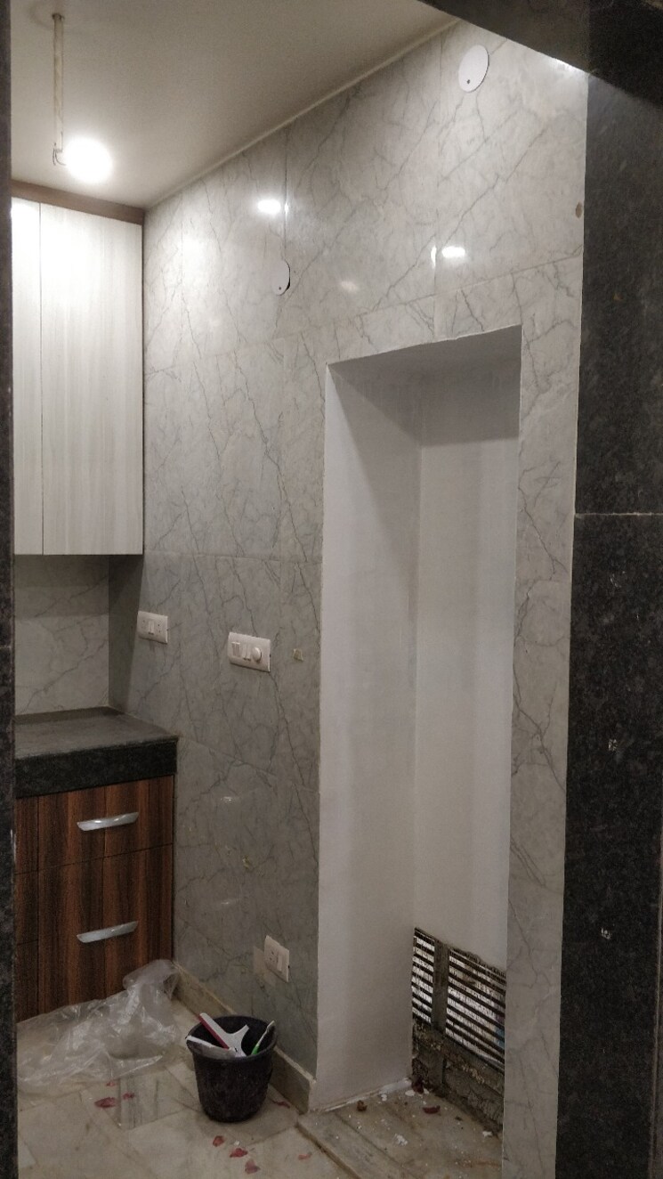 Bathroom, mehrauli 2 Bedroom 78 Sq.Yd. Builder Floor In Mehrauli Delhi 8675681