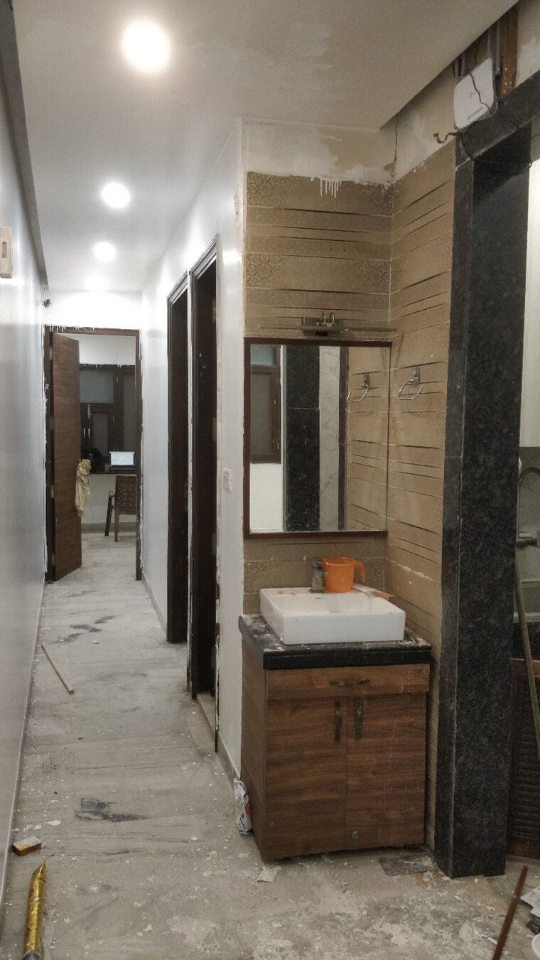 Bathroom, mehrauli 2 Bedroom 78 Sq.Yd. Builder Floor In Mehrauli Delhi 8675681