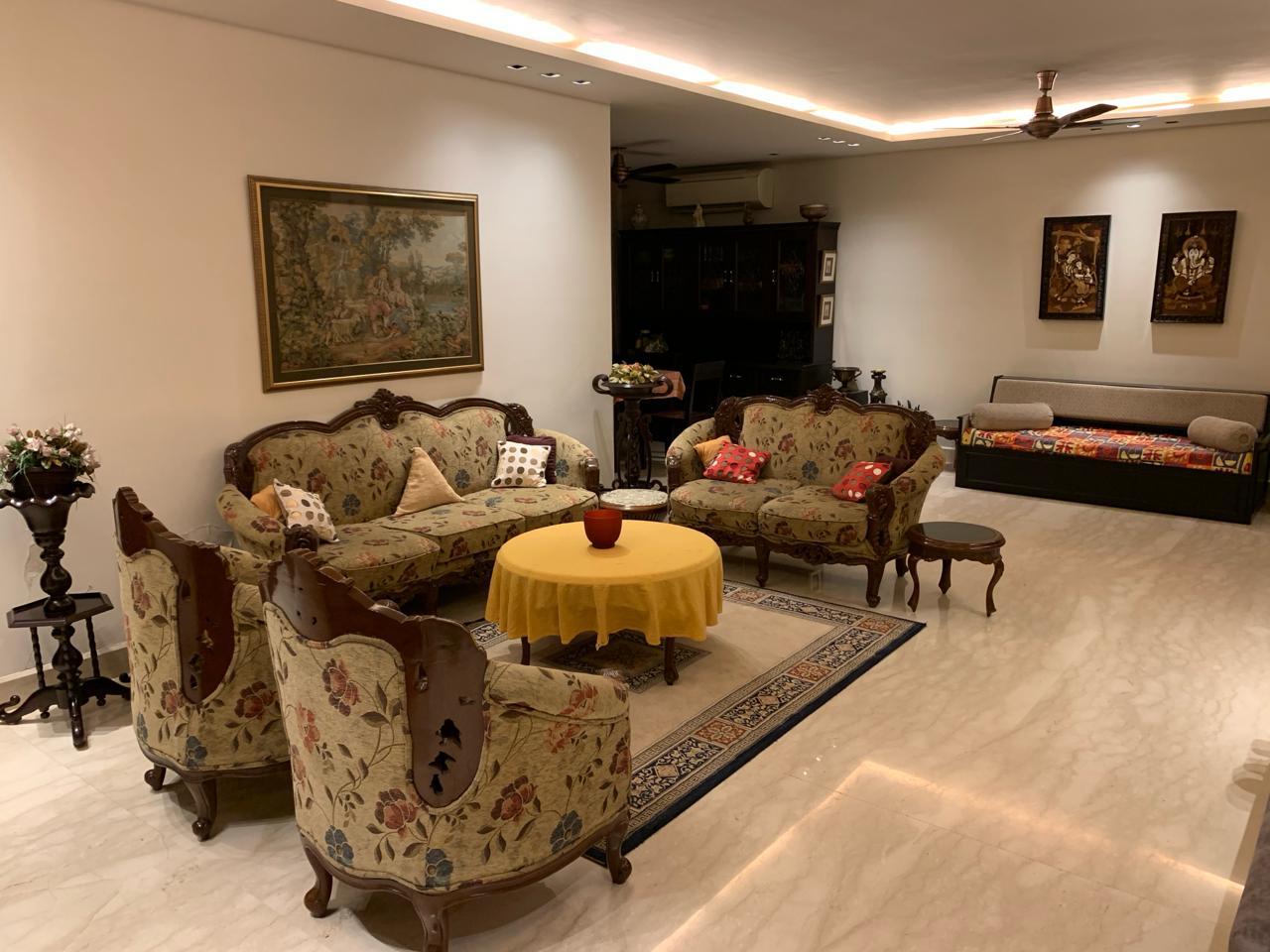 3 BHK + Pooja Room,Servant Room 3000 Sq.Ft. Builder Floor in Unitech South City 1