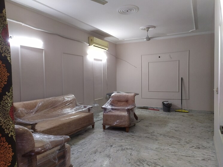 Living Room, kalkaji 3 Bedroom 1900 Sq.Ft. Builder Floor In Kalkaji Delhi 8675705