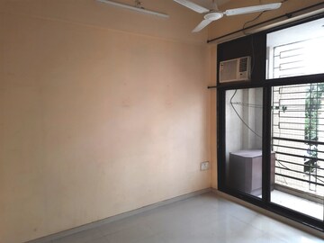 Room in 2 BHK Apartment at Santacruz East – for Rent