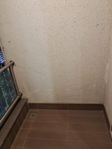 Furnished Amenities in 2 BHK Apartment at Santacruz East – for Rent